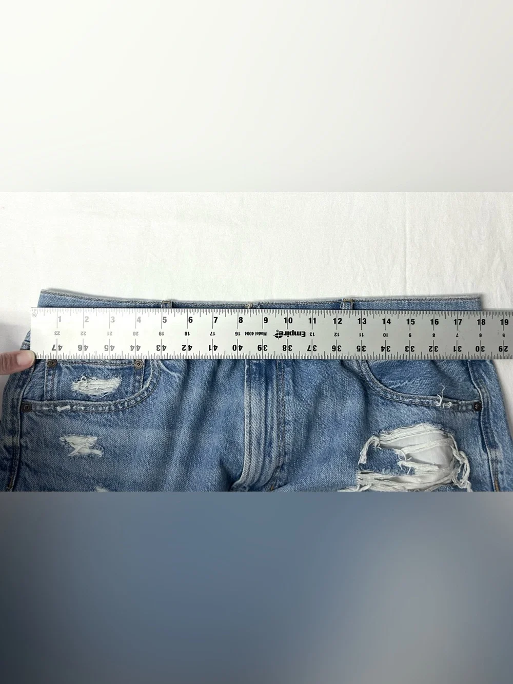 American Eagle‎ Shorts Womens 18 Blue 90s Boyfriend Long Distressed Rips Raw Hem